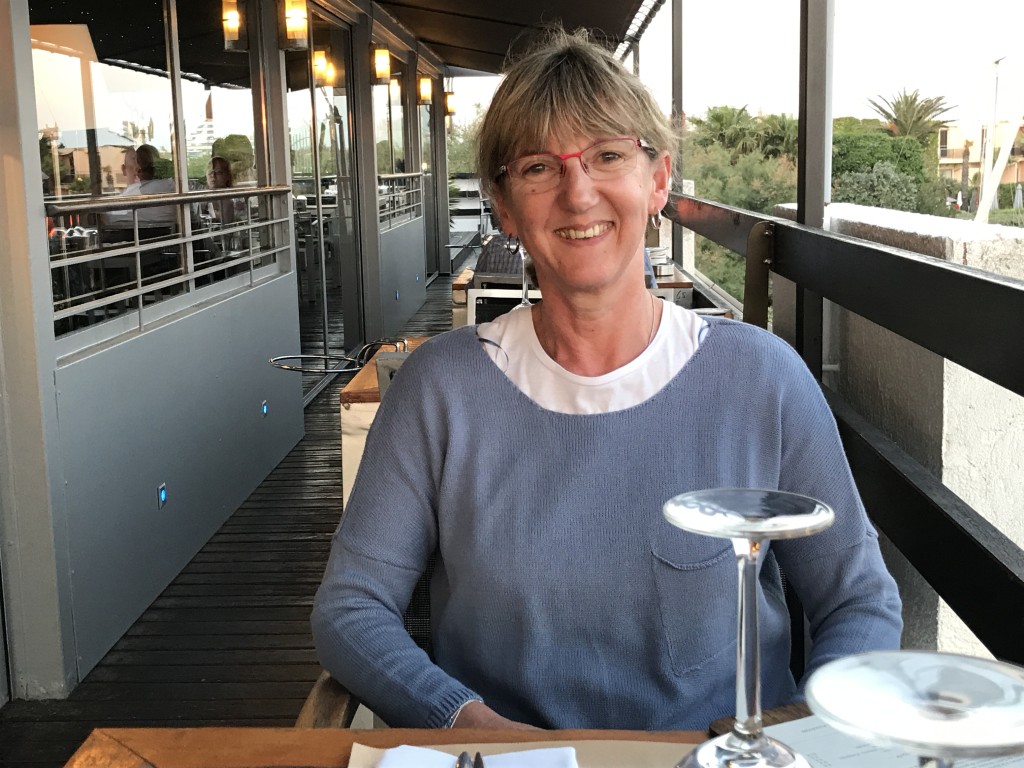 Carole dans un restaurant de la Grande Motte mai 2017
